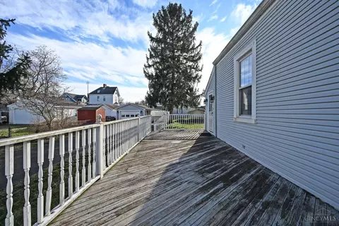 Exterior - 215 Walnut St, Elmwood Place, OH 45216 photo 6 of 18