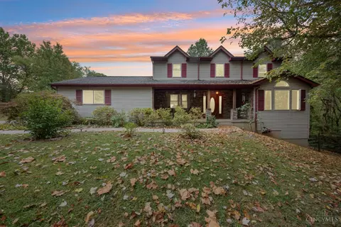2214 Trappers Knoll Dr, Batavia, OH 45103