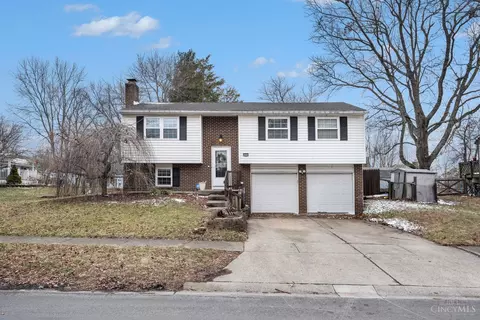 4575 Foxfire Ln, Batavia, OH 45103