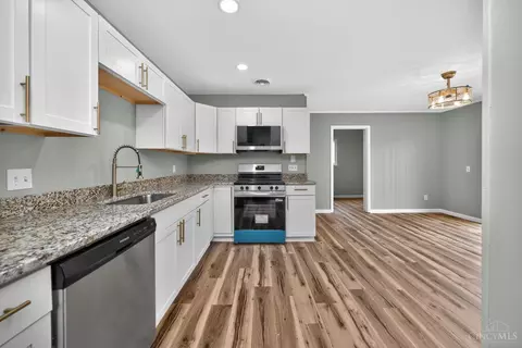 Kitchen - 778 Danbury Rd, Forest Park, OH 45240 photo 2 of 2