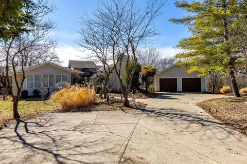 2127 Smith Rd, Hamilton, OH 45013