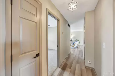 Entry Way - 10493 Mill Rd, Cincinnati, OH 45240 photo 1 of 4