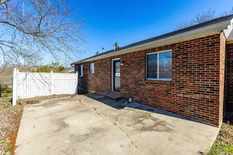 Exterior - 10493 Mill Rd, Cincinnati, OH 45240 photo 10 of 14