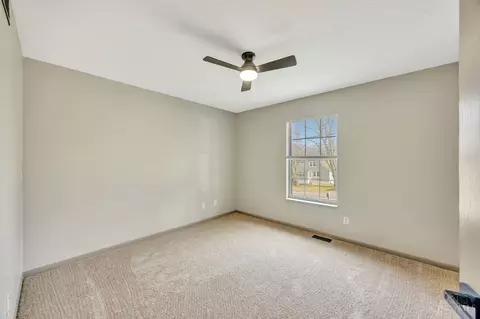 Bedroom - 10493 Mill Rd, Cincinnati, OH 45240 photo 5 of 8