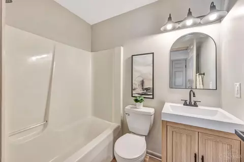 Bath - 10493 Mill Rd, Cincinnati, OH 45240 photo 2 of 3