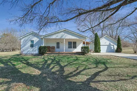 5604 St Rt 123, Franklin, OH 45005