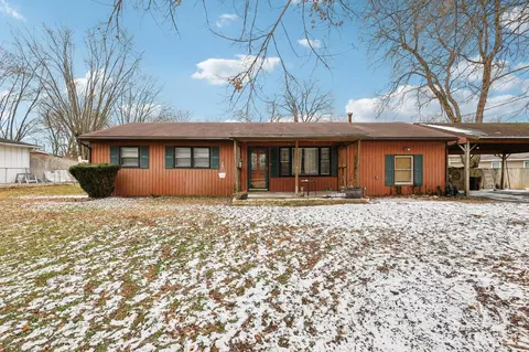7869 Dubois Rd, Franklin, OH 45005