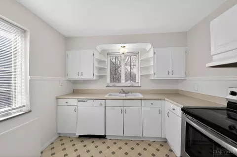 Kitchen - 6621 Winton Rd, Cincinnati, OH 45224 photo 1 of 4
