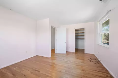 Bedroom - 571 Libbejo Dr, Cincinnati, OH 45233 photo 1 of 10