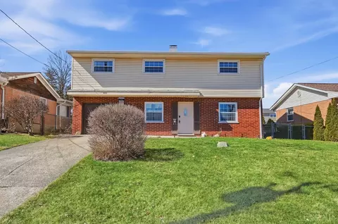 Exterior - 571 Libbejo Dr, Cincinnati, OH 45233 photo 3 of 9