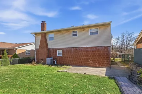 Exterior - 571 Libbejo Dr, Cincinnati, OH 45233 photo 8 of 9