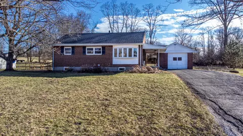 8175 Sunburst Dr, West Chester, OH 45241