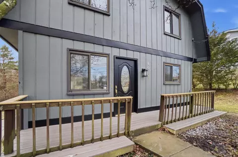 Exterior - 6074 Johnson Rd, Cincinnati, OH 45248 photo 5 of 12