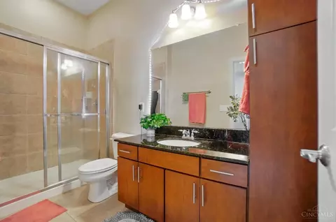 Bath - 207 Stetson St, Cincinnati, OH 45219 photo 4 of 4
