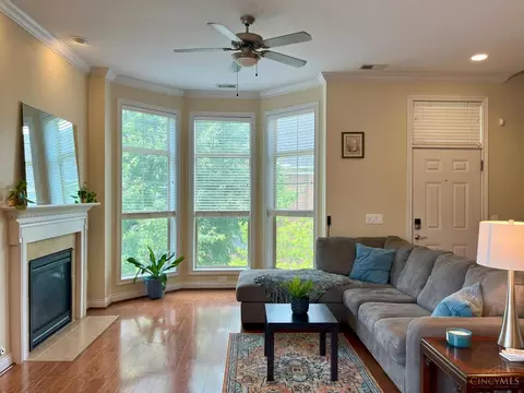 Living - 207 Stetson St, Cincinnati, OH 45219 photo 3 of 6
