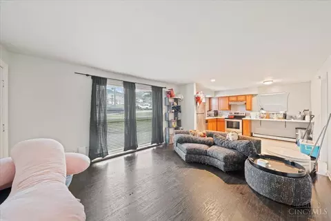 2465 Galbraith Rd, Cincinnati, OH 45237 photo 5