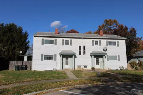 23 Briarwood Ln, Greenhills, OH 45218