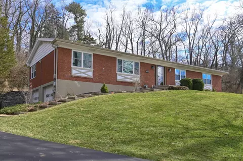 698 Cedar Knolls Ct, Anderson Twp, OH 45230