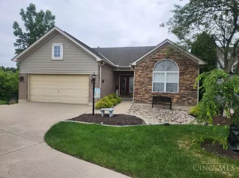 7777 Swansong Cir, Maineville, OH 45039