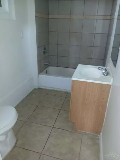 Bath - 2063 Harrison Ave, Cincinnati, OH 45214 photo 1 of 1
