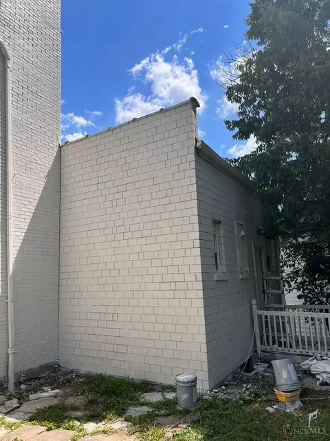 Exterior - 2063 Harrison Ave, Cincinnati, OH 45214 photo 3 of 4