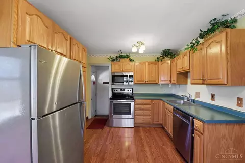 Kitchen - 741 N Bend Rd, Cincinnati, OH 45224 photo 4 of 6