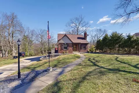 Exterior - 741 N Bend Rd, Cincinnati, OH 45224 photo 1 of 13