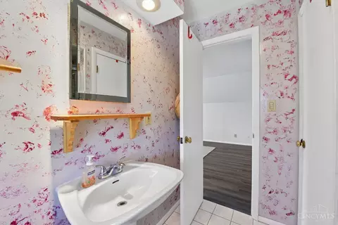 Bath - 741 N Bend Rd, Cincinnati, OH 45224 photo 4 of 6