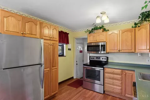 Kitchen - 741 N Bend Rd, Cincinnati, OH 45224 photo 3 of 6