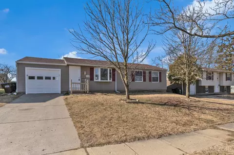 1364 Karahill Dr, Forest Park, OH 45240