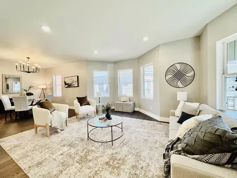 Living - 2014 Clarion Ave, Cincinnati, OH 45207 photo 1 of 7
