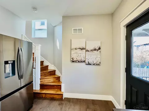 Entry Way - 2014 Clarion Ave, Cincinnati, OH 45207 photo 2 of 3