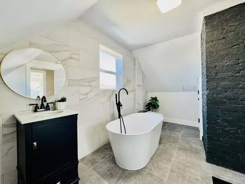 Bath - 2014 Clarion Ave, Cincinnati, OH 45207 photo 8 of 10