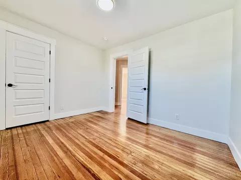 Bedroom - 2014 Clarion Ave, Cincinnati, OH 45207 photo 3 of 11