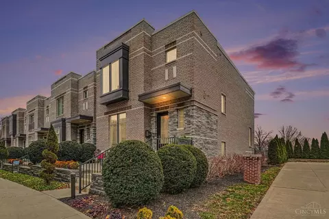 2734 Cleinview Ave, Cincinnati, OH 45206