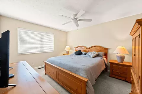 Bedroom - 4775 Timberknoll Dr, Cincinnati, OH 45244 photo 2 of 2
