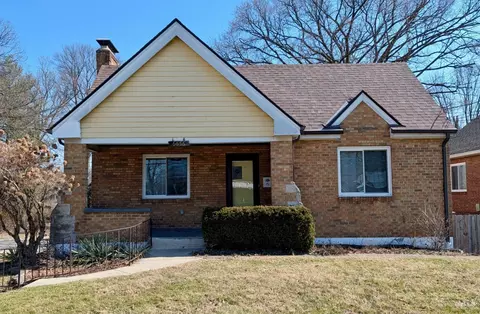 6656 Plainfield Rd, Silverton, OH 45236