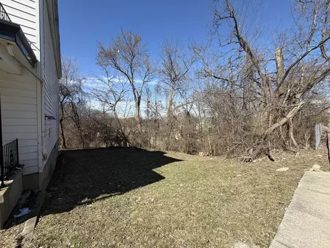 1261 Dewey Ave, Cincinnati, OH 45205 photo 3