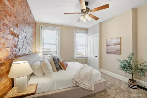 Bedroom - 506 Baum St, Cincinnati, OH 45202 photo 1 of 7