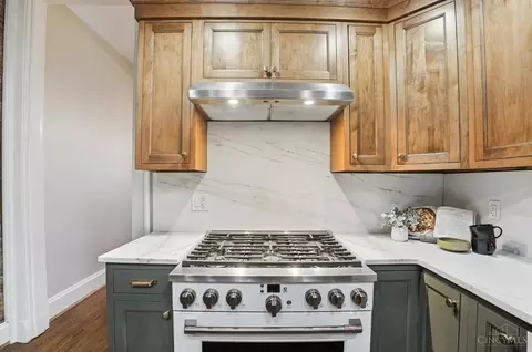Kitchen - 506 Baum St, Cincinnati, OH 45202 photo 7 of 7