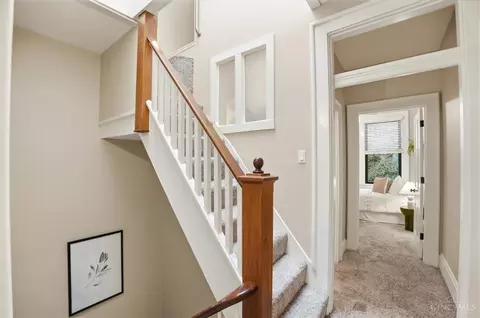 Entry Way - 506 Baum St, Cincinnati, OH 45202 photo 3 of 7