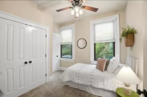 Bedroom - 506 Baum St, Cincinnati, OH 45202 photo 4 of 7