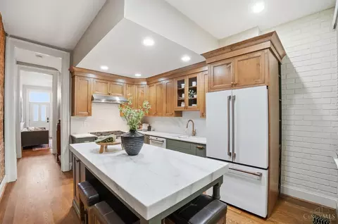 Kitchen - 506 Baum St, Cincinnati, OH 45202 photo 3 of 7