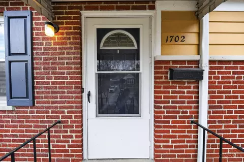 Entry Way - 1702 Ashbrook Dr, Cincinnati, OH 45238 photo 1 of 3