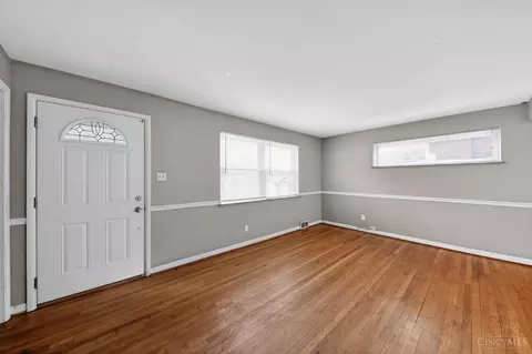 Living - 1702 Ashbrook Dr, Cincinnati, OH 45238 photo 1 of 4