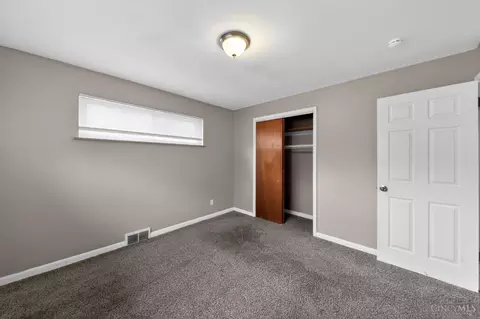 Bedroom - 1702 Ashbrook Dr, Cincinnati, OH 45238 photo 2 of 5