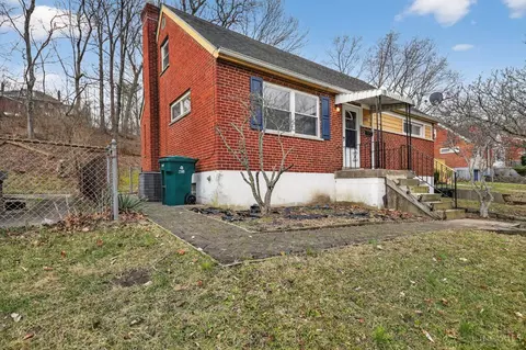 Exterior - 1702 Ashbrook Dr, Cincinnati, OH 45238 photo 3 of 3