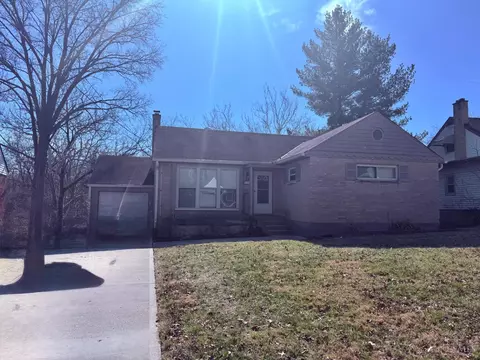 1114 Madeleine Cir, Cincinnati, OH 45231