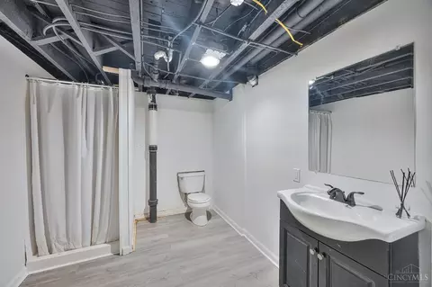 Bath - 5811 Bramble Ave, Cincinnati, OH 45227 photo 4 of 4