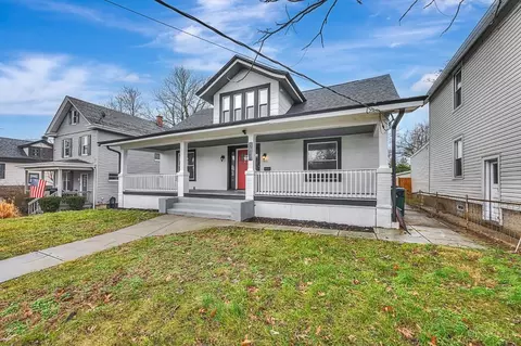 Exterior - 5811 Bramble Ave, Cincinnati, OH 45227 photo 3 of 11